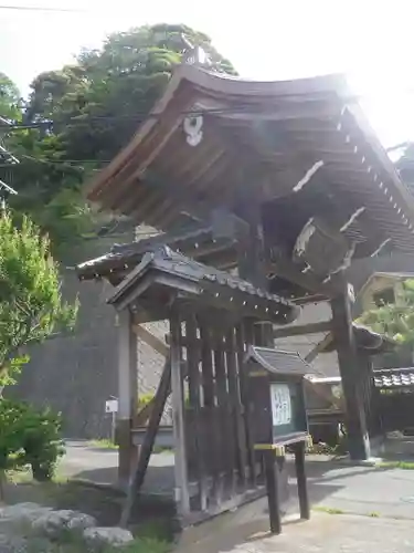 法性寺の山門