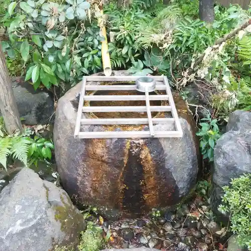 靍護稲荷神社の手水舎