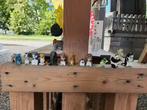 札幌諏訪神社の像