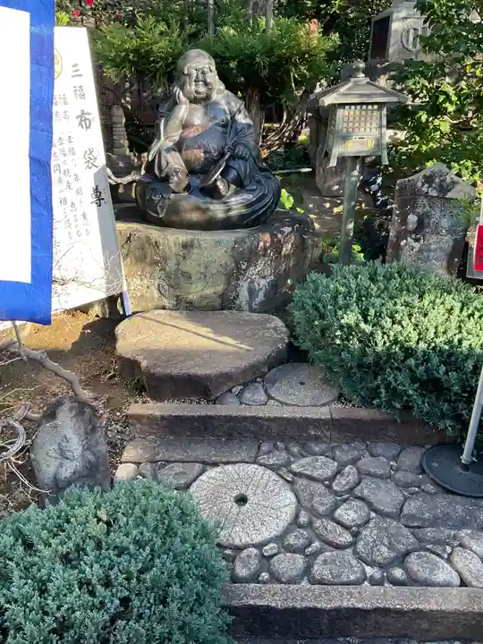 常性寺の像