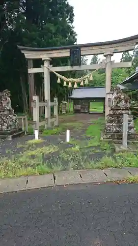 白山神社の鳥居