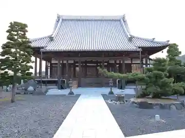 法泉寺の本殿・本堂