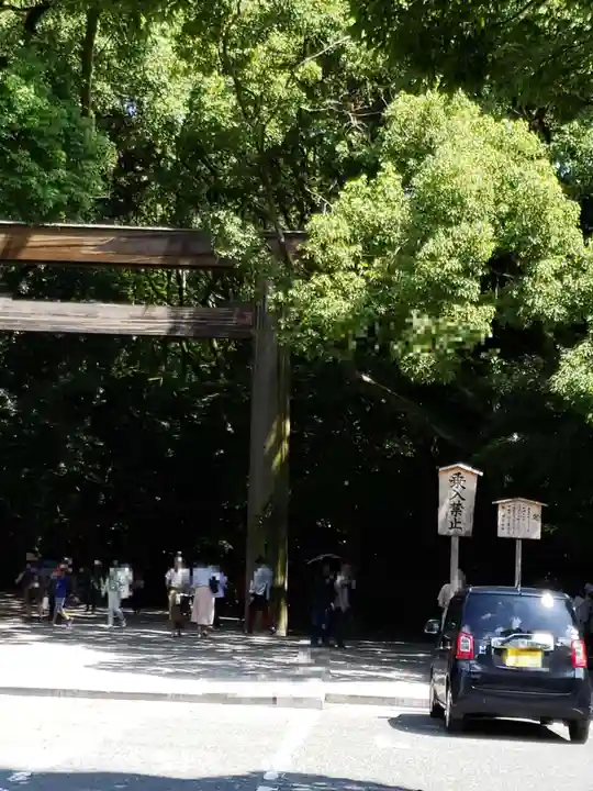 熱田神宮の鳥居