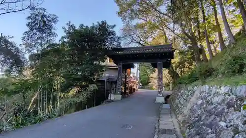 金峯山寺の山門