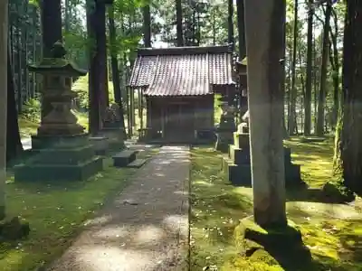 日用神社の本殿