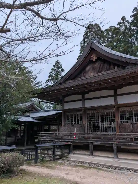 出石神社の{uncategorized: "未分類", other: "その他", undefined: "問題あり", building: "その他建物", grave: "お墓", sacred_gate: "鳥居", guardian: "狛犬", statue: "像", buddha: "仏像", history: "歴史", nature: "自然", garden: "庭園", animal: "動物", pagoda: "塔", temizu: "手水舎", mountain_gate: "山門・神門", sanctuary: "本殿・本堂", subordinate: "末社・摂社", art: "芸術", scenery: "景色", jizo: "地蔵", ema: "絵馬", goshuin: "御朱印", omikuji: "おみくじ", items: "授与品その他", amulet: "お守り", goshuincho: "御朱印帳", eats: "食事", festival: "お祭り", votive_dance: "神楽", shichigosan: "七五三参", wedding: "結婚式", experience: "体験その他", initially: "初詣", around: "周辺", anti_infection: "感染症対策"}