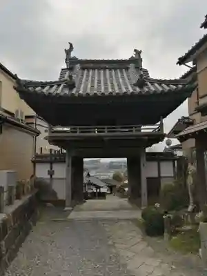 遍照寺の山門・神門