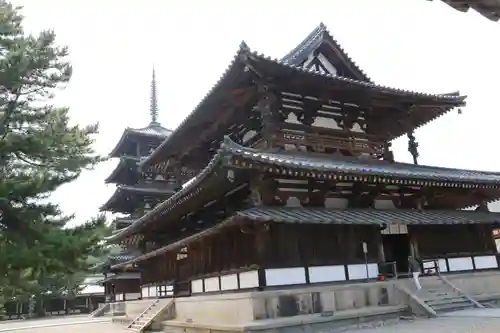 法隆寺の本殿