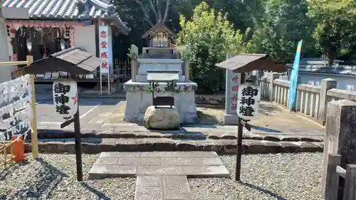 冠纓神社の末社