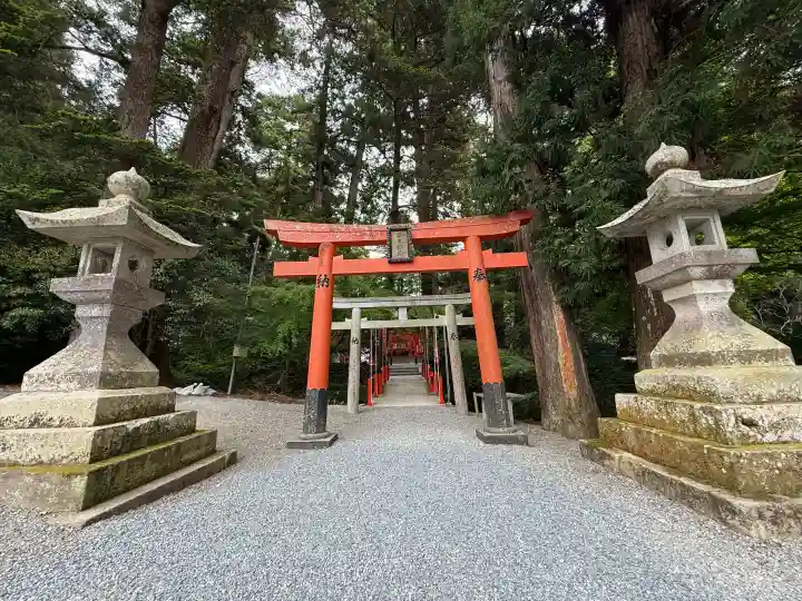 安志稲荷神社の{uncategorized: "未分類", other: "その他", undefined: "問題あり", building: "その他建物", grave: "お墓", sacred_gate: "鳥居", guardian: "狛犬", statue: "像", buddha: "仏像", history: "歴史", nature: "自然", garden: "庭園", animal: "動物", pagoda: "塔", temizu: "手水舎", mountain_gate: "山門・神門", sanctuary: "本殿・本堂", subordinate: "末社・摂社", art: "芸術", scenery: "景色", jizo: "地蔵", ema: "絵馬", goshuin: "御朱印", omikuji: "おみくじ", items: "授与品その他", amulet: "お守り", goshuincho: "御朱印帳", eats: "食事", festival: "お祭り", votive_dance: "神楽", shichigosan: "七五三参", wedding: "結婚式", experience: "体験その他", initially: "初詣", around: "周辺", anti_infection: "感染症対策"}