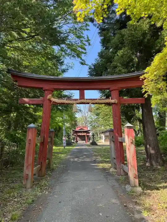 和徳稲荷神社の{uncategorized: "未分類", other: "その他", undefined: "問題あり", building: "その他建物", grave: "お墓", sacred_gate: "鳥居", guardian: "狛犬", statue: "像", buddha: "仏像", history: "歴史", nature: "自然", garden: "庭園", animal: "動物", pagoda: "塔", temizu: "手水舎", mountain_gate: "山門・神門", sanctuary: "本殿・本堂", subordinate: "末社・摂社", art: "芸術", scenery: "景色", jizo: "地蔵", ema: "絵馬", goshuin: "御朱印", omikuji: "おみくじ", items: "授与品その他", amulet: "お守り", goshuincho: "御朱印帳", eats: "食事", festival: "お祭り", votive_dance: "神楽", shichigosan: "七五三参", wedding: "結婚式", experience: "体験その他", initially: "初詣", around: "周辺", anti_infection: "感染症対策"}