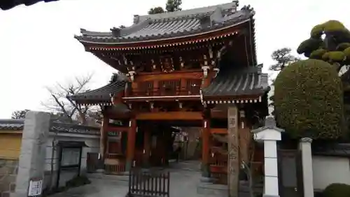 齢延寺の山門・神門
