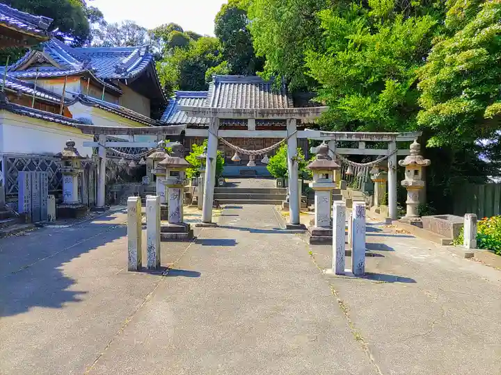 天満神社(鷲塚天満神社)の鳥居