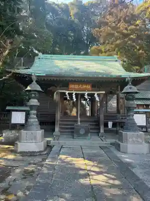 諏訪大神社の{uncategorized: "未分類", other: "その他", undefined: "問題あり", building: "その他建物", grave: "お墓", sacred_gate: "鳥居", guardian: "狛犬", statue: "像", buddha: "仏像", history: "歴史", nature: "自然", garden: "庭園", animal: "動物", pagoda: "塔", temizu: "手水舎", mountain_gate: "山門・神門", sanctuary: "本殿・本堂", subordinate: "末社・摂社", art: "芸術", scenery: "景色", jizo: "地蔵", ema: "絵馬", goshuin: "御朱印", omikuji: "おみくじ", items: "授与品その他", amulet: "お守り", goshuincho: "御朱印帳", eats: "食事", festival: "お祭り", votive_dance: "神楽", shichigosan: "七五三参", wedding: "結婚式", experience: "体験その他", initially: "初詣", around: "周辺", anti_infection: "感染症対策"}
