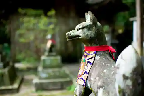 石穴稲荷神社の狛犬