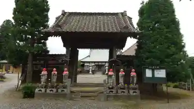 観音寺の山門・神門
