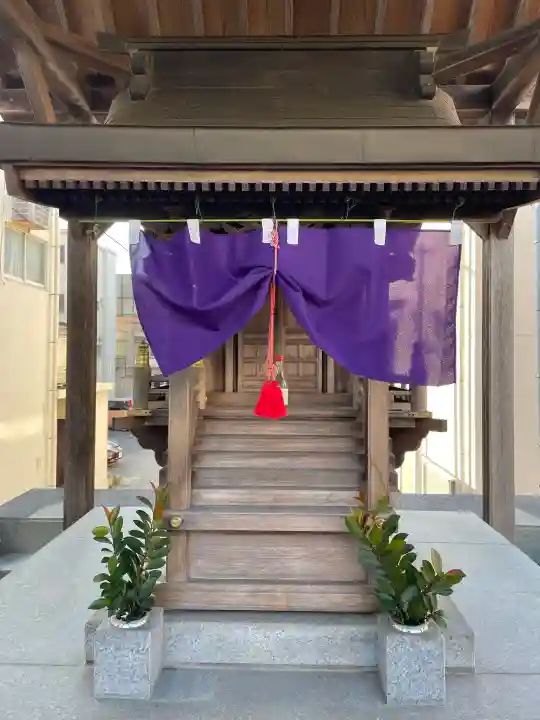 二丁目金刀比羅宮の{uncategorized: "未分類", other: "その他", undefined: "問題あり", building: "その他建物", grave: "お墓", sacred_gate: "鳥居", guardian: "狛犬", statue: "像", buddha: "仏像", history: "歴史", nature: "自然", garden: "庭園", animal: "動物", pagoda: "塔", temizu: "手水舎", mountain_gate: "山門・神門", sanctuary: "本殿・本堂", subordinate: "末社・摂社", art: "芸術", scenery: "景色", jizo: "地蔵", ema: "絵馬", goshuin: "御朱印", omikuji: "おみくじ", items: "授与品その他", amulet: "お守り", goshuincho: "御朱印帳", eats: "食事", festival: "お祭り", votive_dance: "神楽", shichigosan: "七五三参", wedding: "結婚式", experience: "体験その他", initially: "初詣", around: "周辺", anti_infection: "感染症対策"}