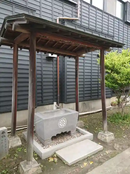 神社の手水舎
