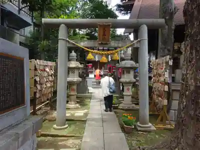 高円寺氷川神社の末社・摂社