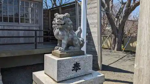 根室出雲神社の狛犬