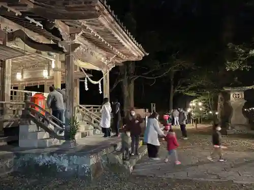 精矛神社の本殿