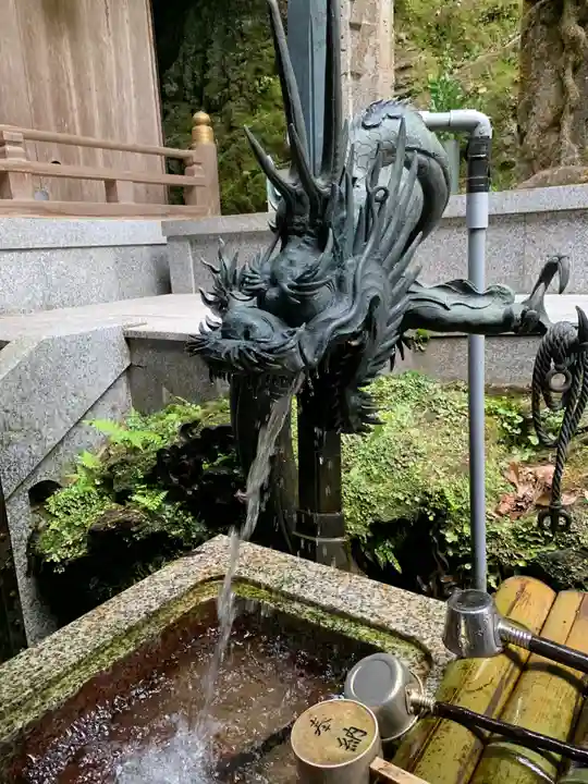脳天大神龍王院(奈良県)