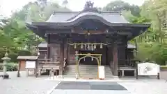 義經神社の本殿