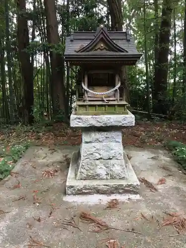 楯縫神社の末社