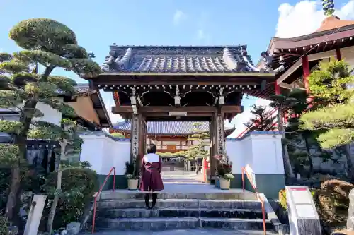 三河三弘法第二番　西福寺の{uncategorized: "未分類", other: "その他", undefined: "問題あり", building: "その他建物", grave: "お墓", sacred_gate: "鳥居", guardian: "狛犬", statue: "像", buddha: "仏像", history: "歴史", nature: "自然", garden: "庭園", animal: "動物", pagoda: "塔", temizu: "手水舎", mountain_gate: "山門・神門", sanctuary: "本殿・本堂", subordinate: "末社・摂社", art: "芸術", scenery: "景色", jizo: "地蔵", ema: "絵馬", goshuin: "御朱印", omikuji: "おみくじ", items: "授与品その他", amulet: "お守り", goshuincho: "御朱印帳", eats: "食事", festival: "お祭り", votive_dance: "神楽", shichigosan: "七五三参", wedding: "結婚式", experience: "体験その他", initially: "初詣", around: "周辺", anti_infection: "感染症対策"}