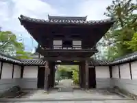 持宝院の山門・神門