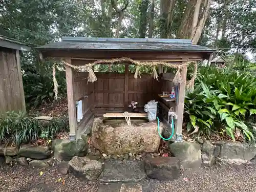 平群坐紀氏神社の手水舎