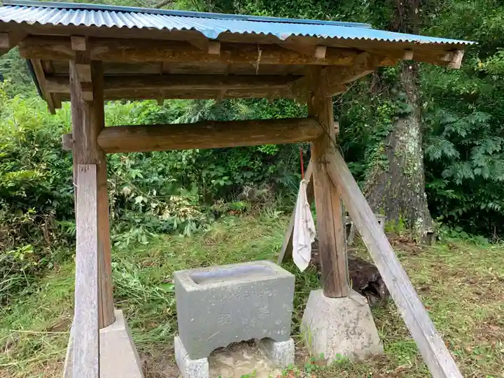 八幡神社の手水舎