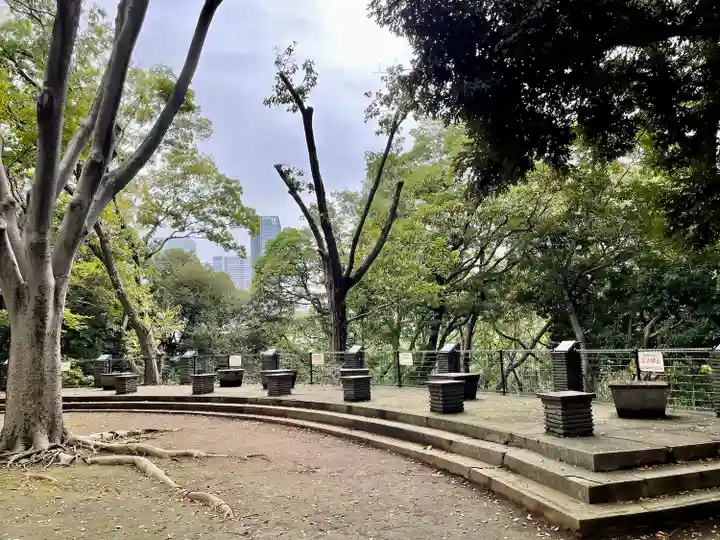 円山随身稲荷大明神のその他建物