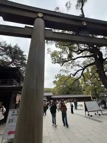 明治神宮の{uncategorized: "未分類", other: "その他", undefined: "問題あり", building: "その他建物", grave: "お墓", sacred_gate: "鳥居", guardian: "狛犬", statue: "像", buddha: "仏像", history: "歴史", nature: "自然", garden: "庭園", animal: "動物", pagoda: "塔", temizu: "手水舎", mountain_gate: "山門・神門", sanctuary: "本殿・本堂", subordinate: "末社・摂社", art: "芸術", scenery: "景色", jizo: "地蔵", ema: "絵馬", goshuin: "御朱印", omikuji: "おみくじ", items: "授与品その他", amulet: "お守り", goshuincho: "御朱印帳", eats: "食事", festival: "お祭り", votive_dance: "神楽", shichigosan: "七五三参", wedding: "結婚式", experience: "体験その他", initially: "初詣", around: "周辺", anti_infection: "感染症対策"}