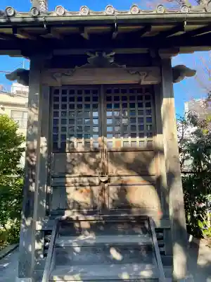 白鳥稲荷大明神の{uncategorized: "未分類", other: "その他", undefined: "問題あり", building: "その他建物", grave: "お墓", sacred_gate: "鳥居", guardian: "狛犬", statue: "像", buddha: "仏像", history: "歴史", nature: "自然", garden: "庭園", animal: "動物", pagoda: "塔", temizu: "手水舎", mountain_gate: "山門・神門", sanctuary: "本殿・本堂", subordinate: "末社・摂社", art: "芸術", scenery: "景色", jizo: "地蔵", ema: "絵馬", goshuin: "御朱印", omikuji: "おみくじ", items: "授与品その他", amulet: "お守り", goshuincho: "御朱印帳", eats: "食事", festival: "お祭り", votive_dance: "神楽", shichigosan: "七五三参", wedding: "結婚式", experience: "体験その他", initially: "初詣", around: "周辺", anti_infection: "感染症対策"}