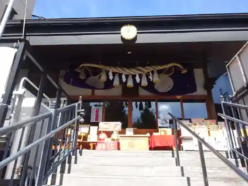 菊名神社の本殿・本堂