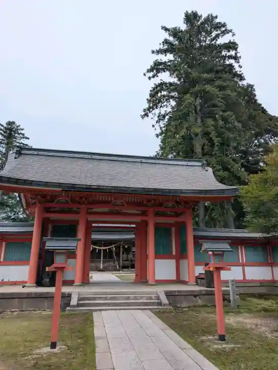 出石神社の{uncategorized: "未分類", other: "その他", undefined: "問題あり", building: "その他建物", grave: "お墓", sacred_gate: "鳥居", guardian: "狛犬", statue: "像", buddha: "仏像", history: "歴史", nature: "自然", garden: "庭園", animal: "動物", pagoda: "塔", temizu: "手水舎", mountain_gate: "山門・神門", sanctuary: "本殿・本堂", subordinate: "末社・摂社", art: "芸術", scenery: "景色", jizo: "地蔵", ema: "絵馬", goshuin: "御朱印", omikuji: "おみくじ", items: "授与品その他", amulet: "お守り", goshuincho: "御朱印帳", eats: "食事", festival: "お祭り", votive_dance: "神楽", shichigosan: "七五三参", wedding: "結婚式", experience: "体験その他", initially: "初詣", around: "周辺", anti_infection: "感染症対策"}
