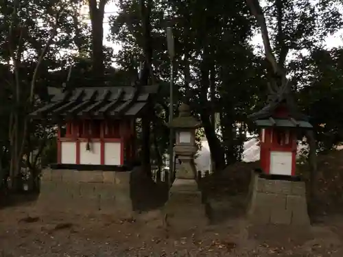 御前原石立命神社の末社・摂社