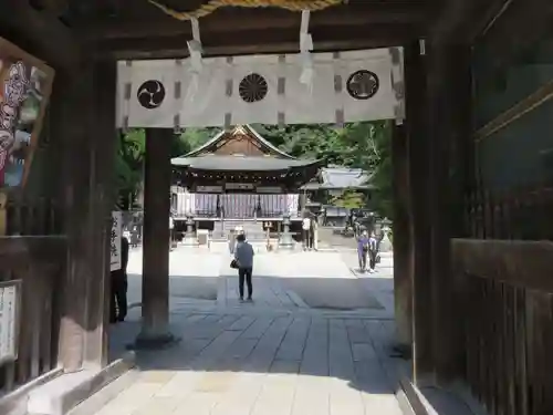 日牟禮八幡宮の山門