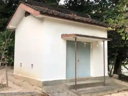 劔神社の建物その他