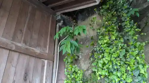 大分元町石仏の本殿・本堂