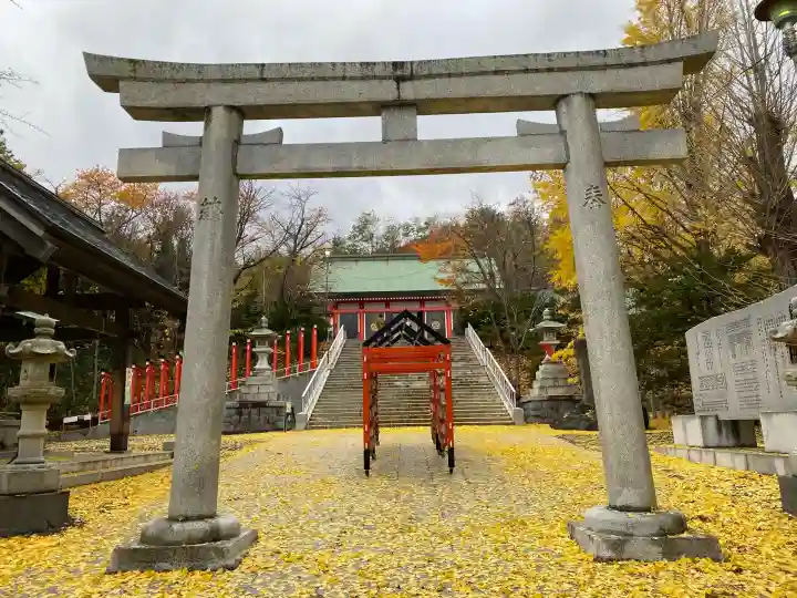 住吉神社の{uncategorized: "未分類", other: "その他", undefined: "問題あり", building: "その他建物", grave: "お墓", sacred_gate: "鳥居", guardian: "狛犬", statue: "像", buddha: "仏像", history: "歴史", nature: "自然", garden: "庭園", animal: "動物", pagoda: "塔", temizu: "手水舎", mountain_gate: "山門・神門", sanctuary: "本殿・本堂", subordinate: "末社・摂社", art: "芸術", scenery: "景色", jizo: "地蔵", ema: "絵馬", goshuin: "御朱印", omikuji: "おみくじ", items: "授与品その他", amulet: "お守り", goshuincho: "御朱印帳", eats: "食事", festival: "お祭り", votive_dance: "神楽", shichigosan: "七五三参", wedding: "結婚式", experience: "体験その他", initially: "初詣", around: "周辺", anti_infection: "感染症対策"}
