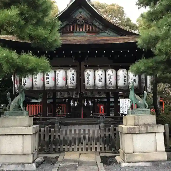 満足稲荷神社の本殿・本堂