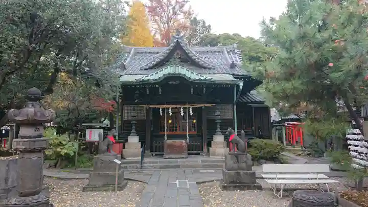 三囲神社の本殿・本堂