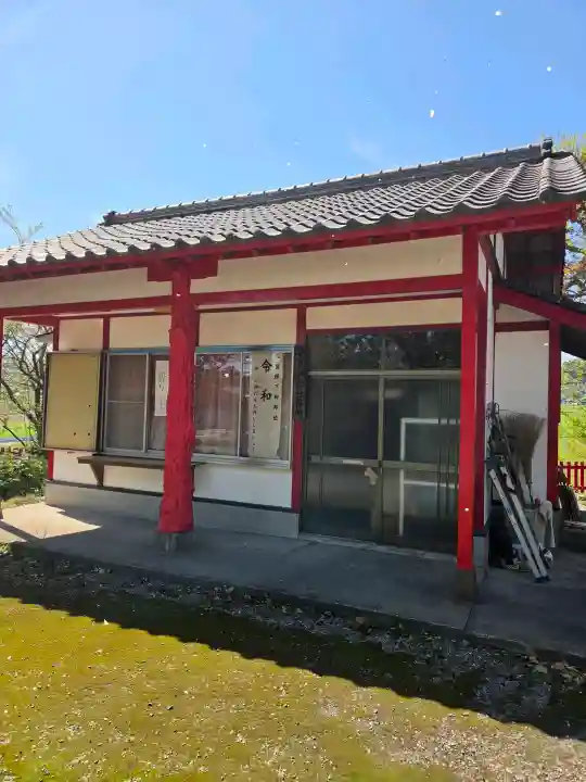 手貫神社の{uncategorized: "未分類", other: "その他", undefined: "問題あり", building: "その他建物", grave: "お墓", sacred_gate: "鳥居", guardian: "狛犬", statue: "像", buddha: "仏像", history: "歴史", nature: "自然", garden: "庭園", animal: "動物", pagoda: "塔", temizu: "手水舎", mountain_gate: "山門・神門", sanctuary: "本殿・本堂", subordinate: "末社・摂社", art: "芸術", scenery: "景色", jizo: "地蔵", ema: "絵馬", goshuin: "御朱印", omikuji: "おみくじ", items: "授与品その他", amulet: "お守り", goshuincho: "御朱印帳", eats: "食事", festival: "お祭り", votive_dance: "神楽", shichigosan: "七五三参", wedding: "結婚式", experience: "体験その他", initially: "初詣", around: "周辺", anti_infection: "感染症対策"}