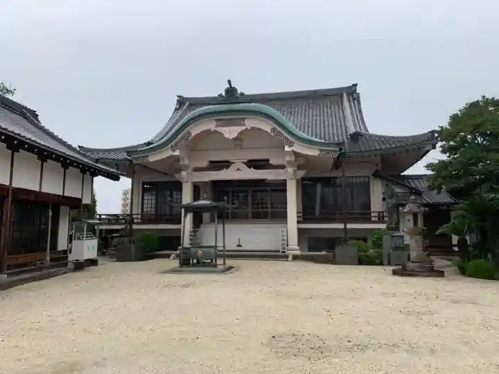 神蔵寺の本殿・本堂