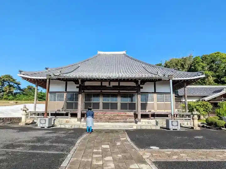 良満寺の本殿・本堂