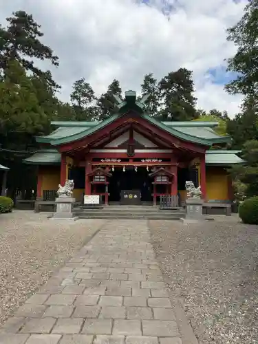 新橋浅間神社の{uncategorized: "未分類", other: "その他", undefined: "問題あり", building: "その他建物", grave: "お墓", sacred_gate: "鳥居", guardian: "狛犬", statue: "像", buddha: "仏像", history: "歴史", nature: "自然", garden: "庭園", animal: "動物", pagoda: "塔", temizu: "手水舎", mountain_gate: "山門・神門", sanctuary: "本殿・本堂", subordinate: "末社・摂社", art: "芸術", scenery: "景色", jizo: "地蔵", ema: "絵馬", goshuin: "御朱印", omikuji: "おみくじ", items: "授与品その他", amulet: "お守り", goshuincho: "御朱印帳", eats: "食事", festival: "お祭り", votive_dance: "神楽", shichigosan: "七五三参", wedding: "結婚式", experience: "体験その他", initially: "初詣", around: "周辺", anti_infection: "感染症対策"}