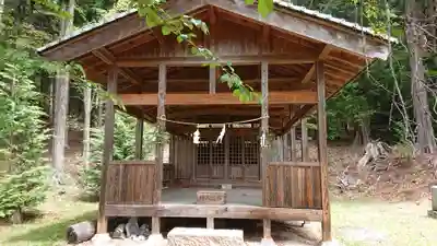 新海三社神社の末社・摂社