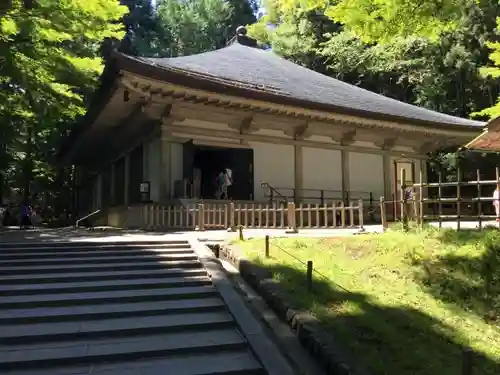 中尊寺の本殿・本堂